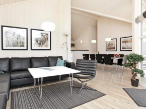 10 person holiday home in Gro enbrode, Großenbrode